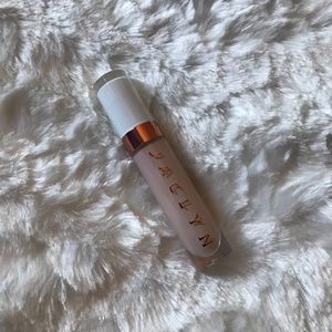 Jaclyn cosmetics concealer